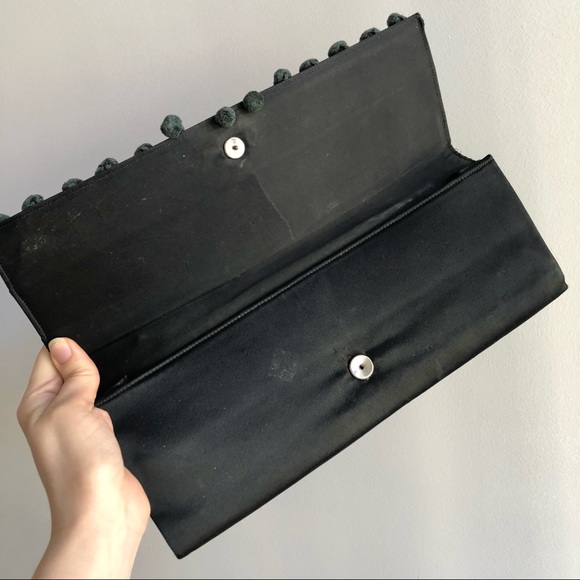 60s-70s Vintage Pom-Pom Black Silk Satin Clutch - Picture 4 of 6